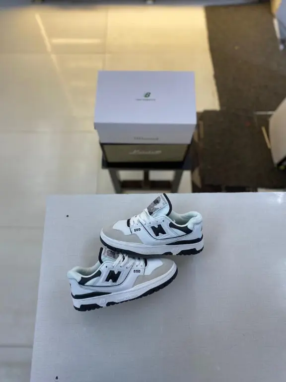 IMG-20231224-WA0364 New Balance first copy shoes