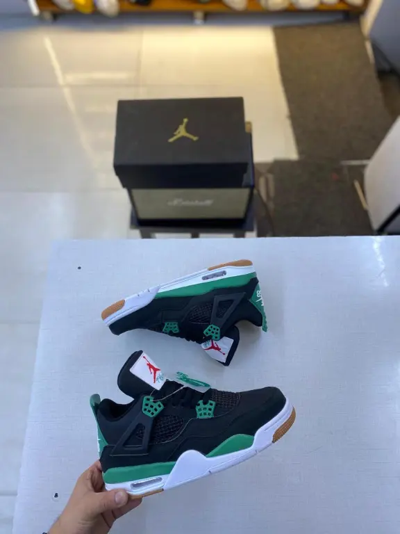 IMG-20231224-WA0471 jordan first copy shoes